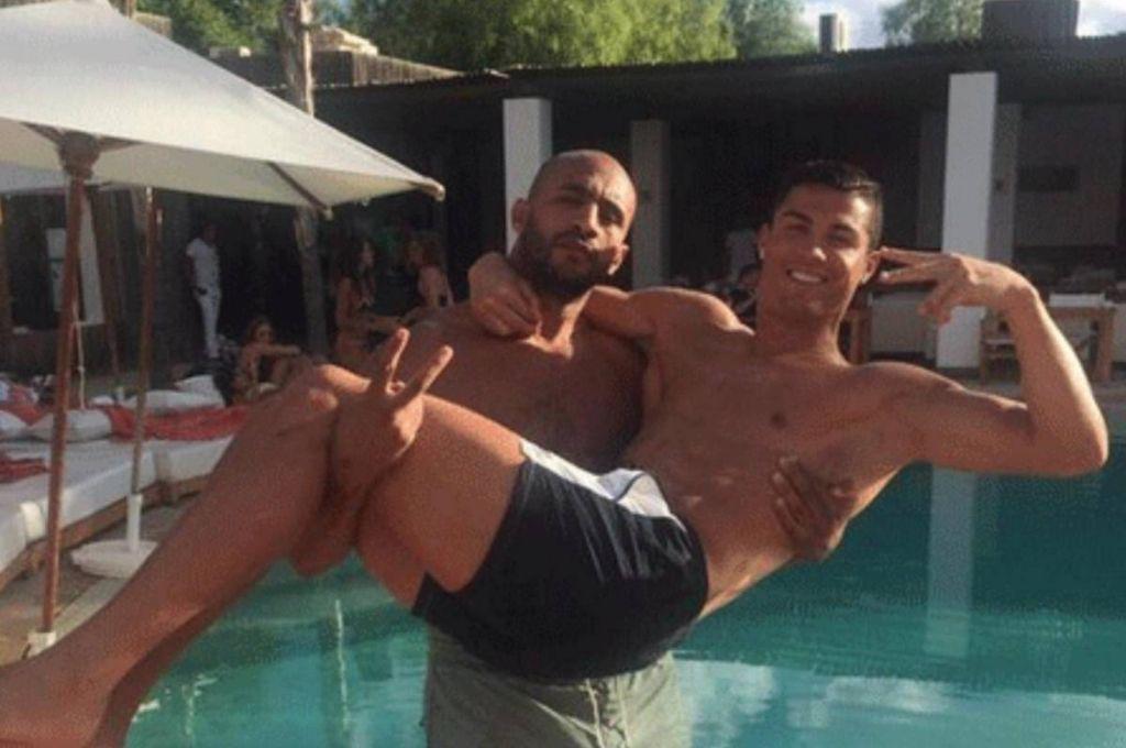 ¿Cristiano Ronaldo lo abandonó? De ser viral a vivir un calvario: esta es la pesadilla del amigo de CR7