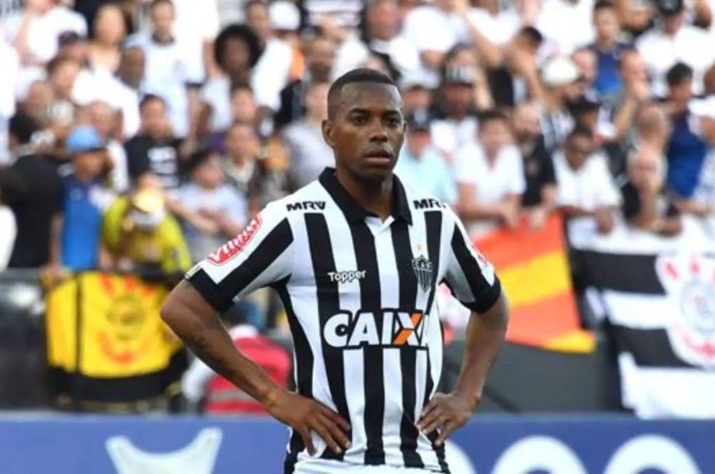 Mientras su padre sigue en la cárcel, el hijo de Robinho ha firmado con club histórico: está es su cláusula millonaria