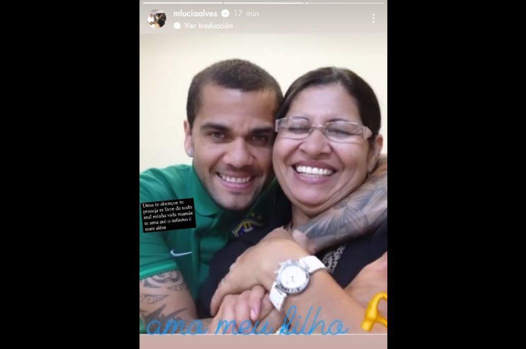 “Dani Alves se suicidó”: los mensajes que enviaron su mamá y hermano sobre la supuesta muerte del ex jugador