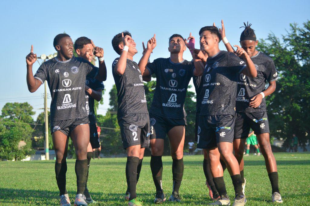 Alberth Elis cosechando estrellas: Panteras FC es campeón de la Liga Mayor de San Pedro Sula en su primer torneo