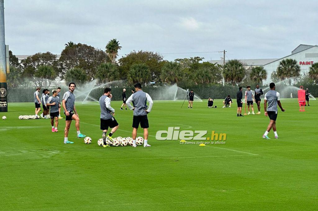 ¿Se podrán tomar fotos con Messi en El Salvador? El saludo del argentino con David Ruiz y los guardaespaldas del ‘10’