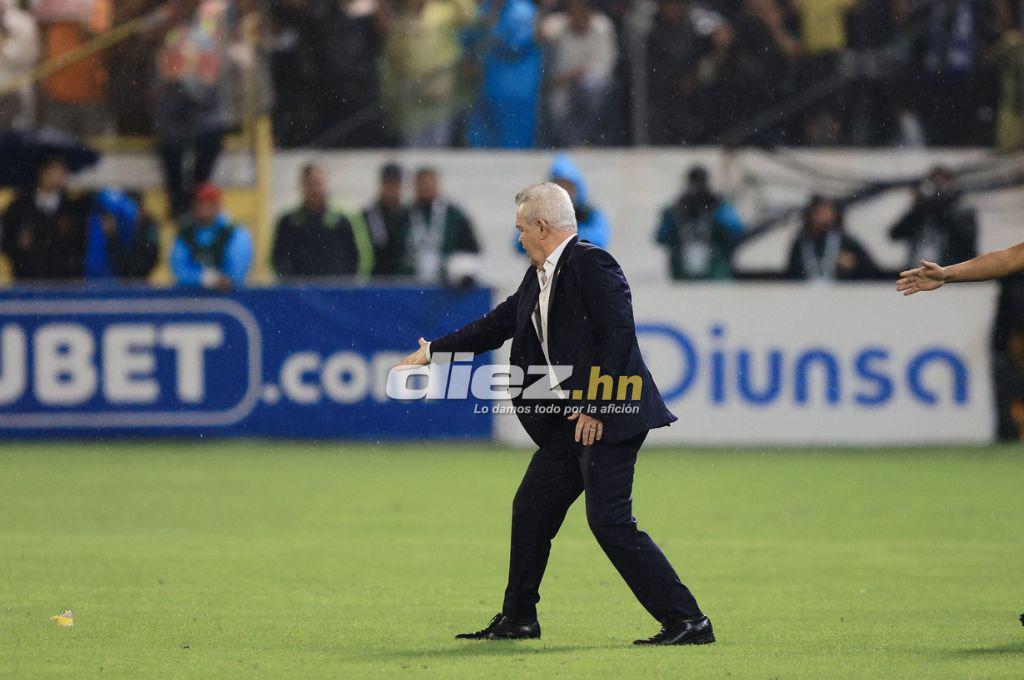 Bronca entre jugadores, el festejo de Honduras tras vencer a México y el feo gesto de Javier Aguirre, quien sufrió un corte en la cabeza