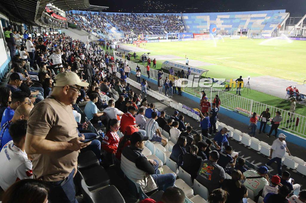 El festejo ‘tiktokero’ de Chirinos, el problema que pasó entre Najar y Auzmendi y la visita de Rueda en el Olimpia-Motagua
