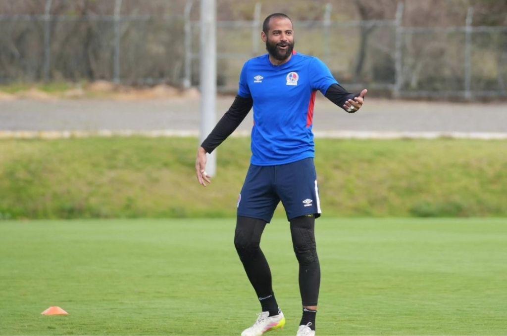¿Están lesionados? Los futbolistas de Olimpia que Espinel no utilizó ante UPN y no lo haría con Victoria