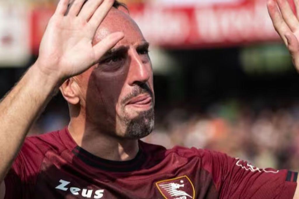 Ganó todo con el Bayern y confiesa el crudo momento que nadie sabía de su vida: Casi me cortan una pierna...