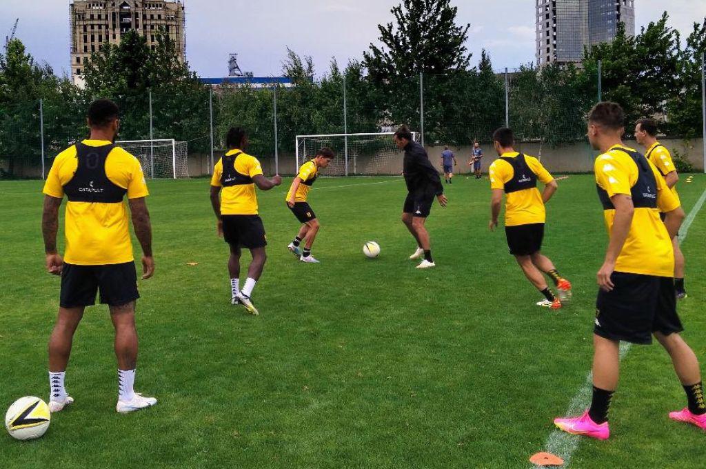 Luis Palma y el Aris buscan dar un golpe de autoridad ante el FC Ararat de Armenia por el pase a la Conference League