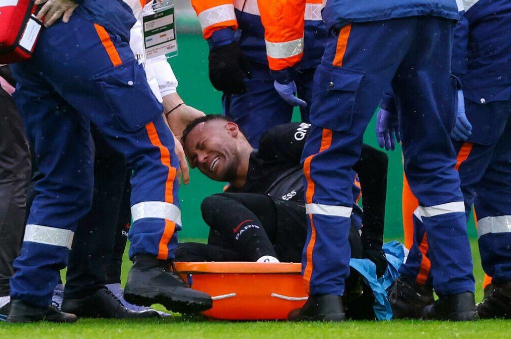 Comunicado: El PSG confirma la grave lesión de Neymar y el largo tiempo que estará de baja