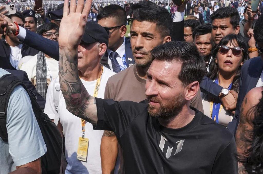 Messi desata caos en la India: detuvieron al organizador, la estafa que sufrieron y la razón por la que le lanzaron botellas