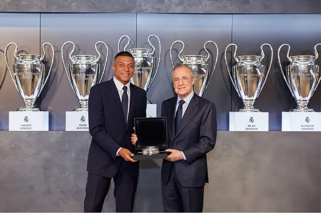 Mbappé imitó en todo a Cristiano Ronaldo, el regalo inesperado de Florentino y la ‘burla’ de Kylian a su madre