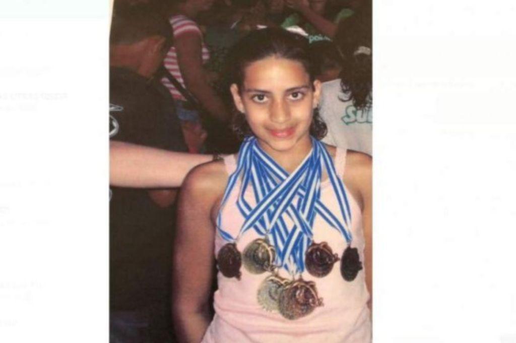 Julimar Ávila, nadadora hondureña que estará en París 2024: Salió en la revista Forbes, su récord y su especialidad en el agua