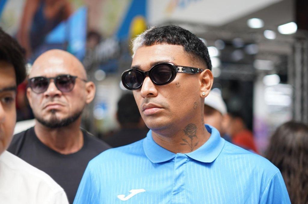 Supremo confirma que termina relación y revela la cantidad de dinero que ganó en redes por el Honduras-El Salvador: Lo arruinó...