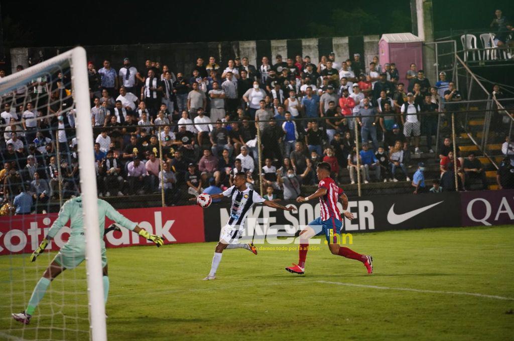 ¡Lo positivo y negativo!, el error, el héroe y villano, el golazo en la ida de cuartos de final en Liga Concacaf