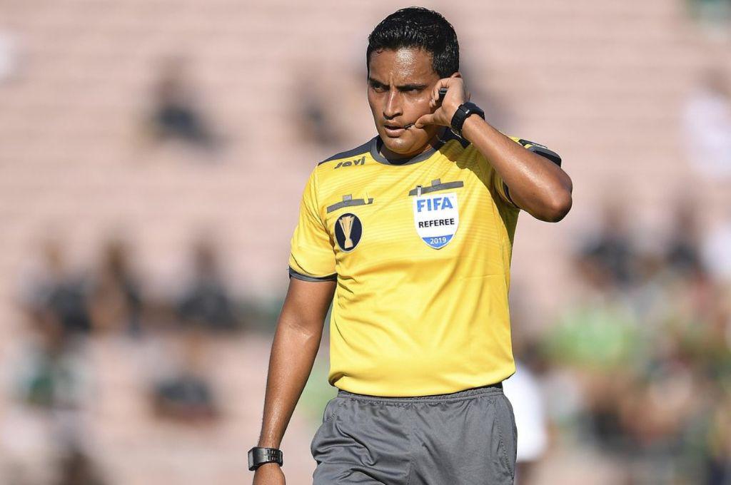 Said Martínez recibe nombramiento internacional de Concacaf después de las críticas del técnico de Motagua, Ninrod Medina