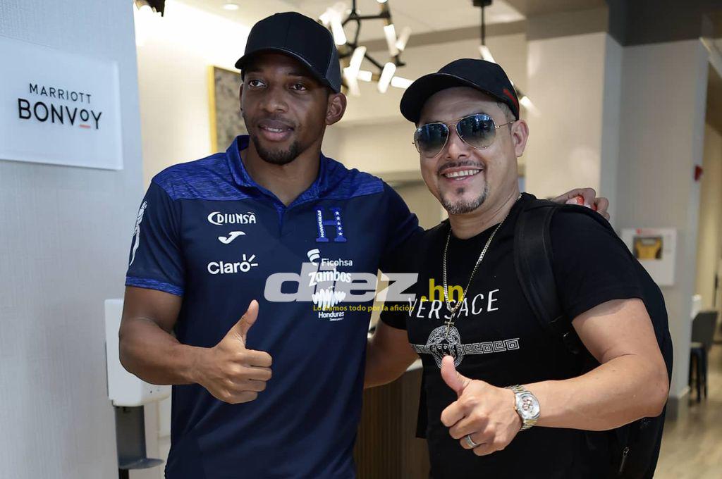 La sorpresiva visita de exmundialista al hotel de concentración de Honduras; aficionados se hicieron presente en Miami