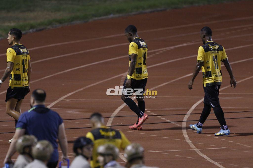 Piden la salida de Falero, el youtuber estadounidense que llegó al Olímpico y lo que pasó con hincha de Real España