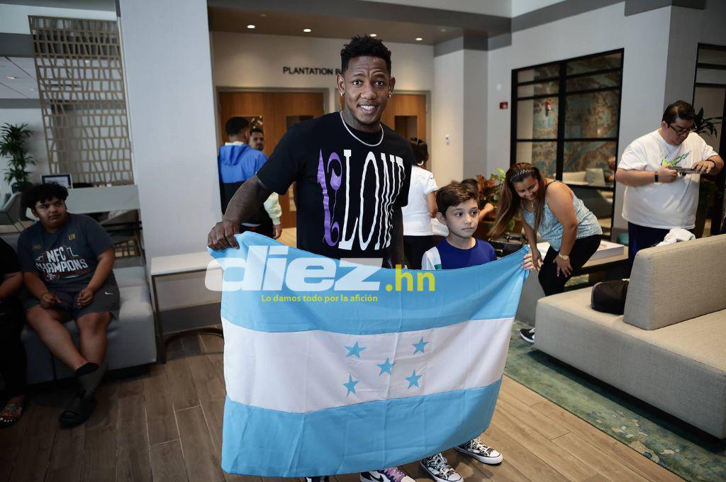 La sorpresiva visita de exmundialista al hotel de concentración de Honduras; aficionados se hicieron presente en Miami