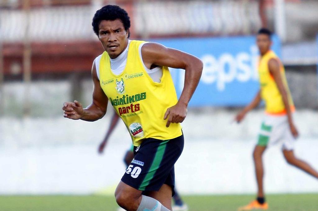 ¡Rambo de León desempolva los tacos y con 42 años vuelve al fútbol profesional!