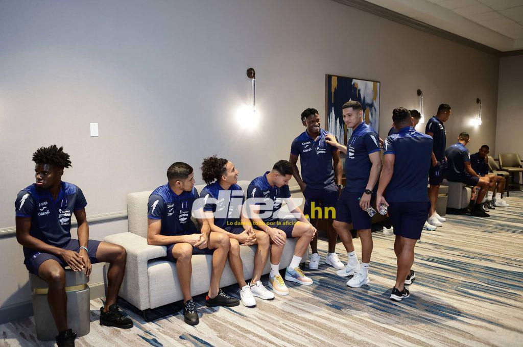 La sorpresiva visita de exmundialista al hotel de concentración de Honduras; aficionados se hicieron presente en Miami