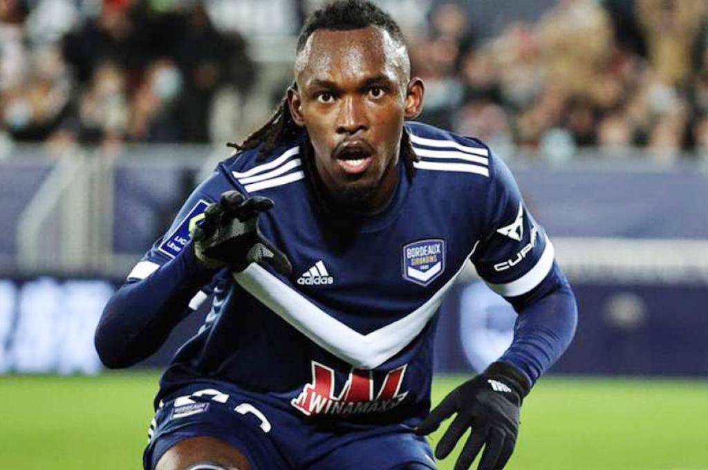 TOP 12: El delantero Albert Elis se ubica entre los tres futbolistas más caros de la historia en Honduras