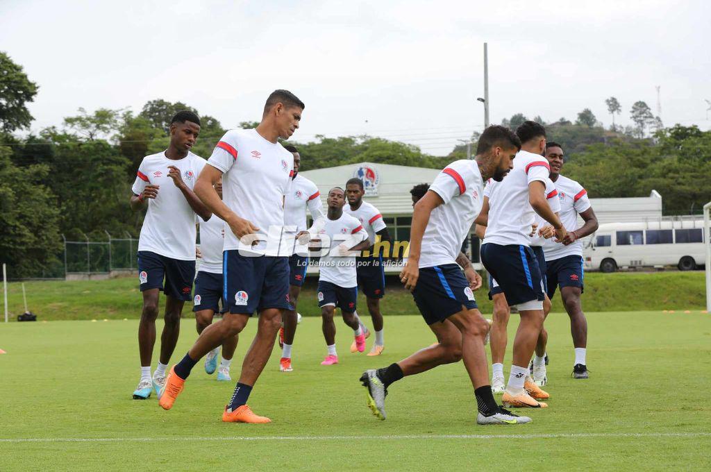 Así fue el último entrenamiento del Olimpia previo al clásico ante Motagua: ¿Cómo está Pedro Troglio tras el castigo?