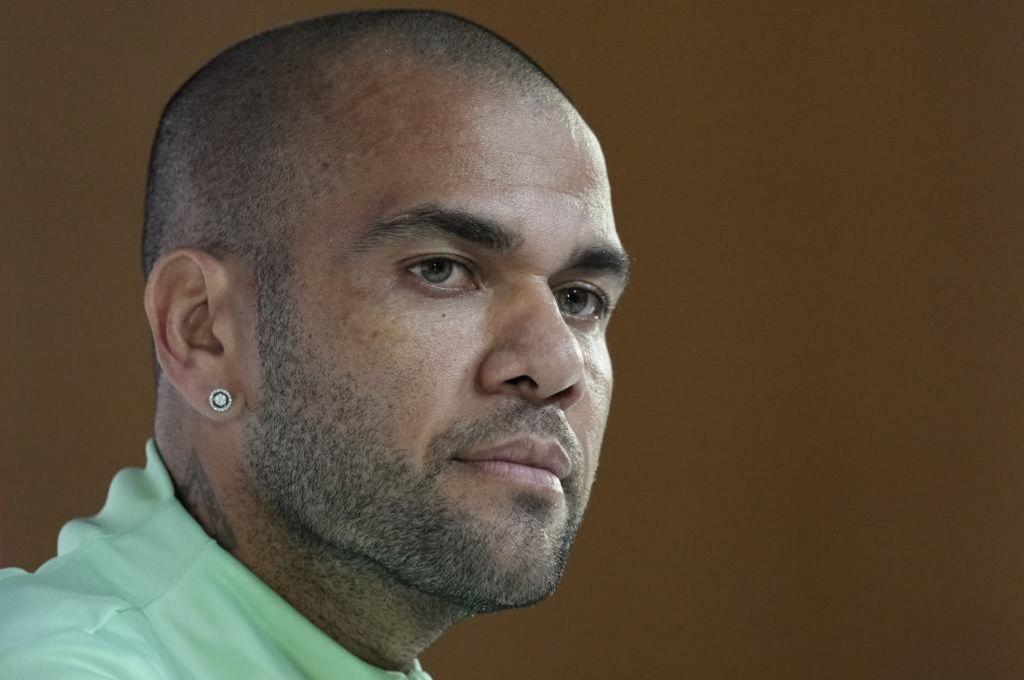 Dani Alves intentaría suicidarse en la cárcel: esto es lo que está pasando con el brasileño antes del veredicto final