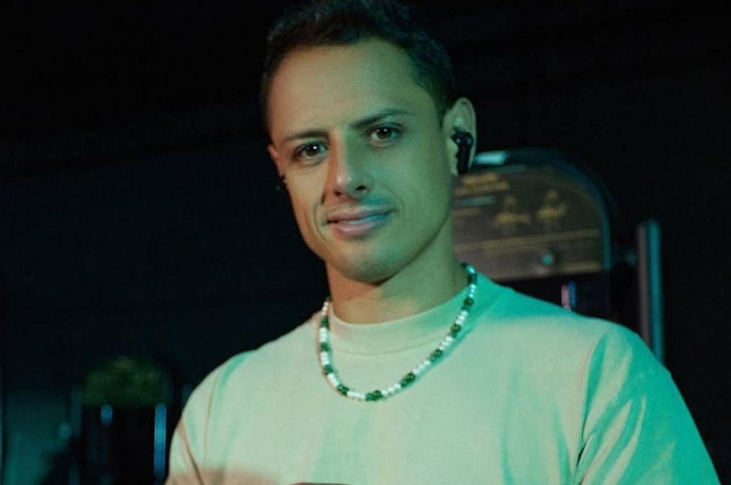 Chicharito recibe la peor noticia de su vida: él tiene un demonio adentro, un espíritu oscuro y necesita ayuda profesional...