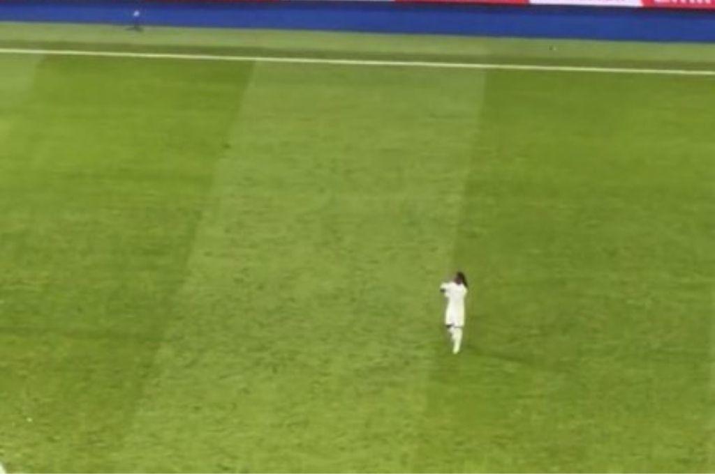 Arbeloa lo castigó ante Alavés, el jugador que el Bernabéu no lo quiere más en el Real Madrid y el gesto de perdón de Vinicius