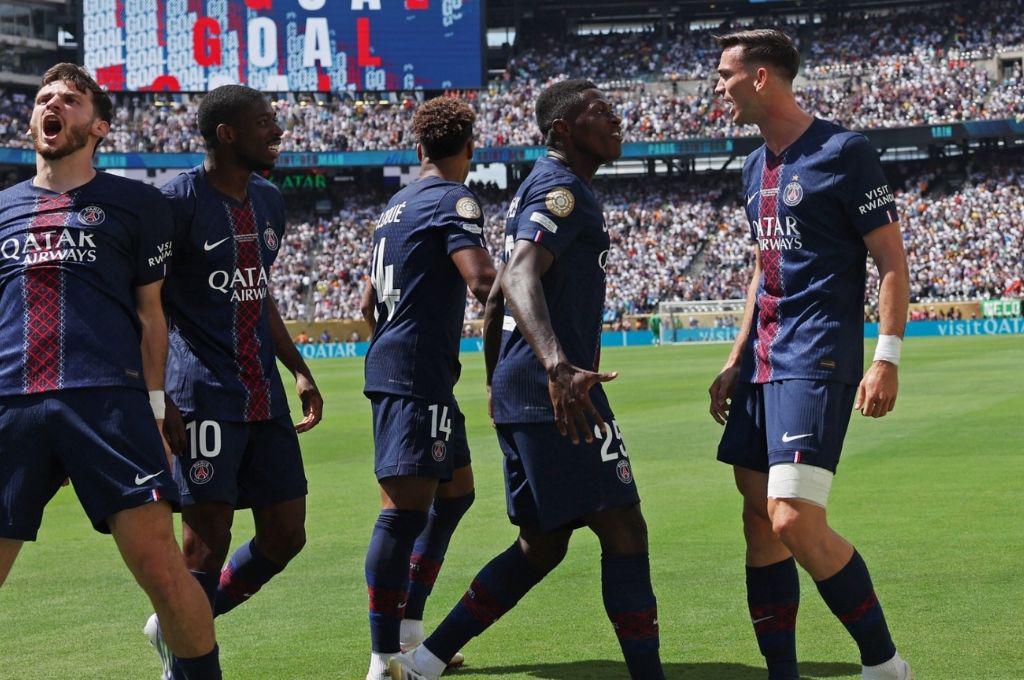 Se rompe el vestuario del PSG por culpa del Balón de Oro y Luis Enrique no lo puede creer: Si él no lo gana, habrá un problema...