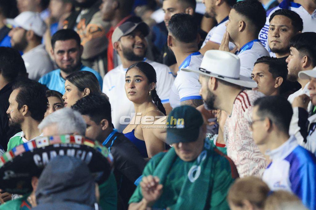 ¡Espectacular! Llenazo en el estadio Morazán por el Honduras-México pese a la lluvia y Rambo de León, presente