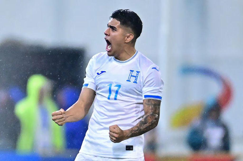 Periodista de México quedó ‘enamorada’ de Luis Palma tras su doblete y le envía mensaje atrevido: “Yo también quiero...”