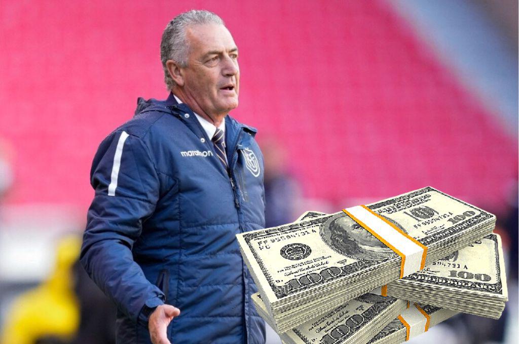 Gustavo Alfaro, el nuevo entrenador de la selección de Costa Rica, y el millonario salario que ganaba en su último equipo