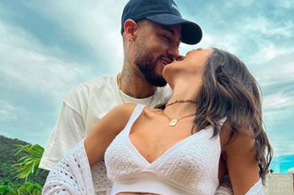 Volverá a vestir de rosa en el 2025: La sorpresiva noticia que anunció Neymar en el cierre del año