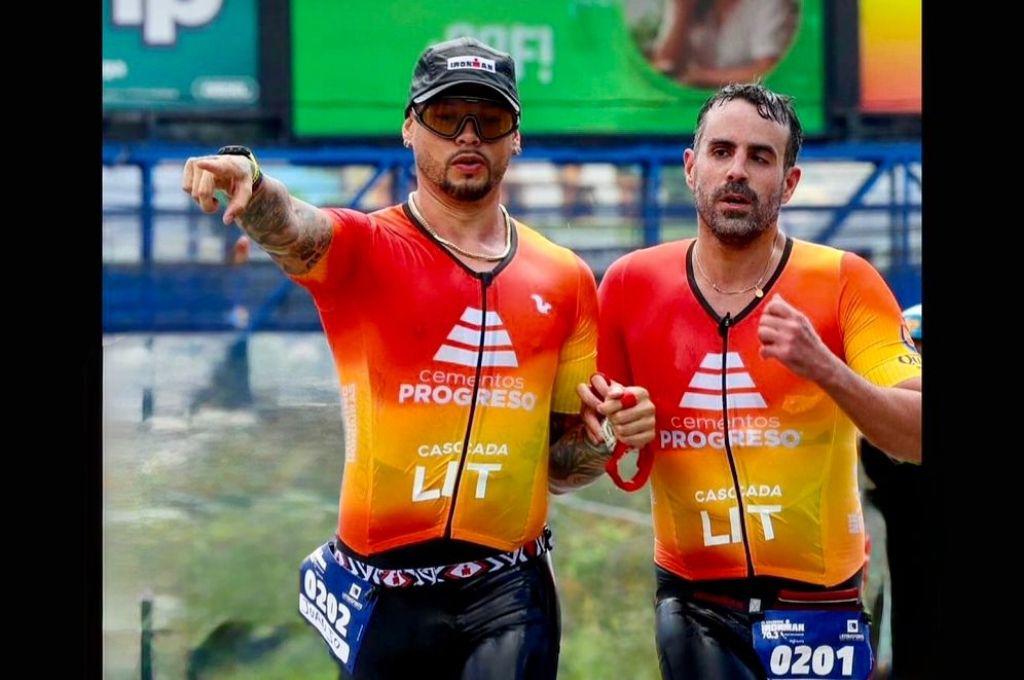 Se ganó el respeto del mundo: hondureño hace historia en el Ironman 70.3 tras competir junto a un atleta no vidente