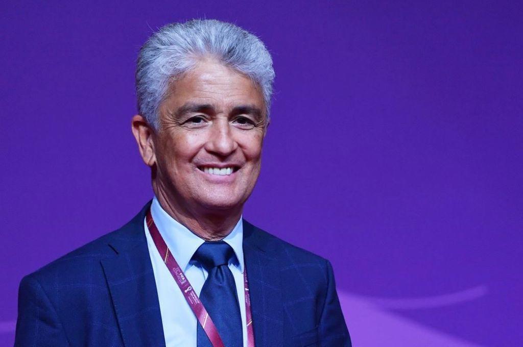 Mesut Özil, ex Real Madrid, se suma a Pelé y a Rambo: los futbolistas que se pasaron a la política ¡Uno sigue jugando en Inglaterra!