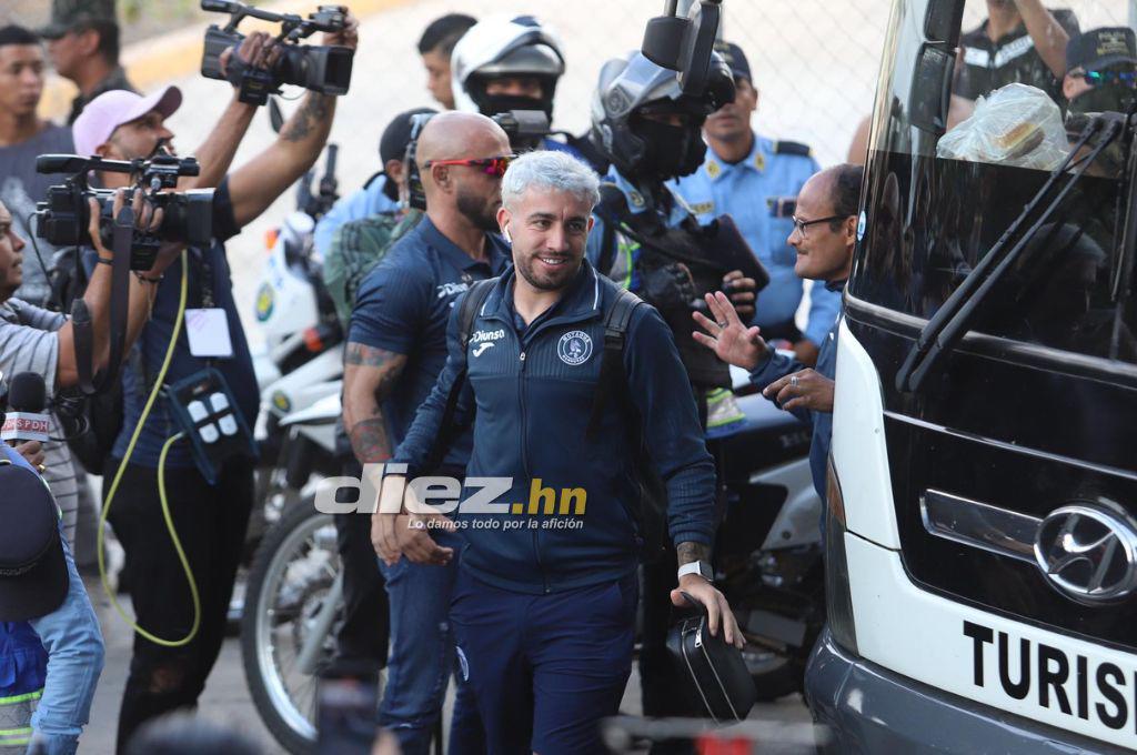 Los feos gestos de Menjívar y Beckeles a la afición de Motagua, el lamento de Auzmendi y el enojo de Troglio con el árbitro