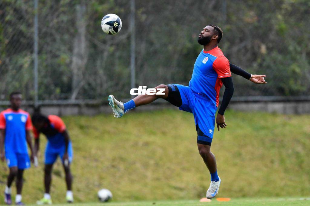 Con dos altas: Olimpia prepara su plan para sorprender al Inter de Miami de Leo Messi y así fue el entreno con Eduardo Espinel
