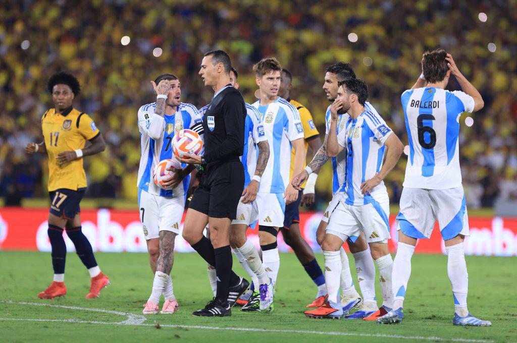 Mundial 2026: comenzó con -3 puntos y cambiaron de DT; sorprendió a todos con su nivel y clasificó a la Copa del Mundo