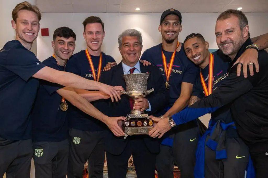 Flick se rinde y hace petición a crack del Barcelona: “es uno de los mejores y tiene mucho potencial”