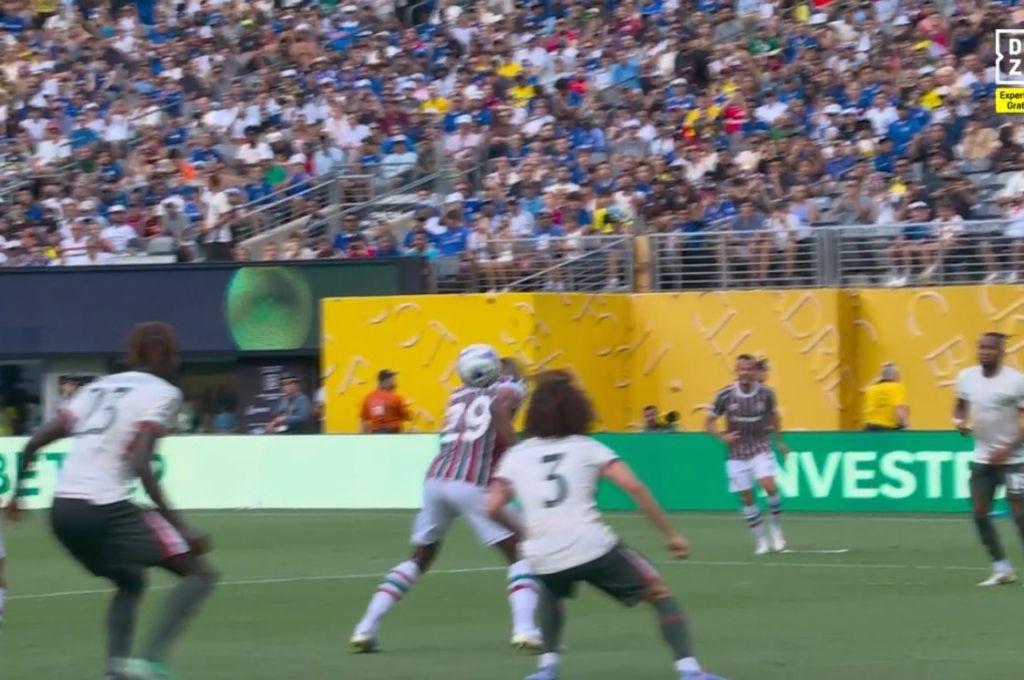 El polémico penal que el VAR no le pitó a Fluminense, el héroe inesperado del Chelsea y Cucurella hizo un milagro en la línea