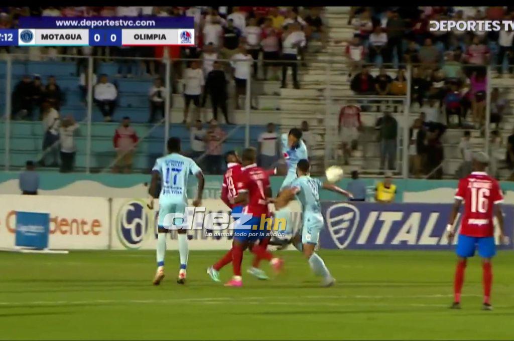 Los feos gestos de Menjívar y Beckeles a la afición de Motagua, el lamento de Auzmendi y el enojo de Troglio con el árbitro