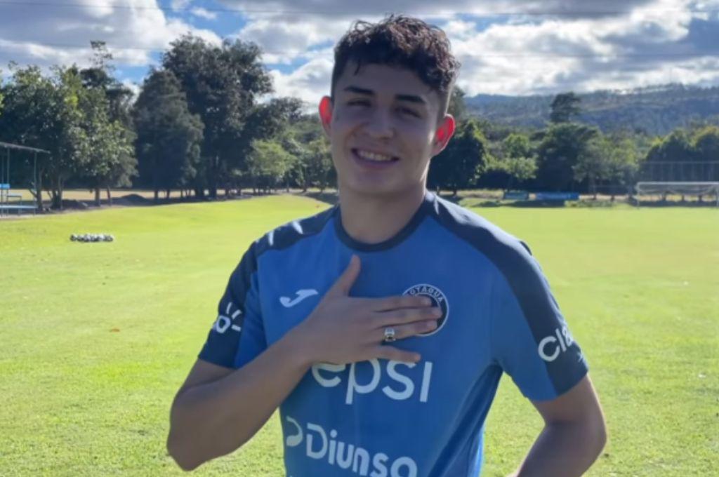 Sin Alberth Elis, pero sí con Mathías Vázquez: las ausencias y sorpresas de Rueda en la lista preliminar de Honduras para la Copa Oro