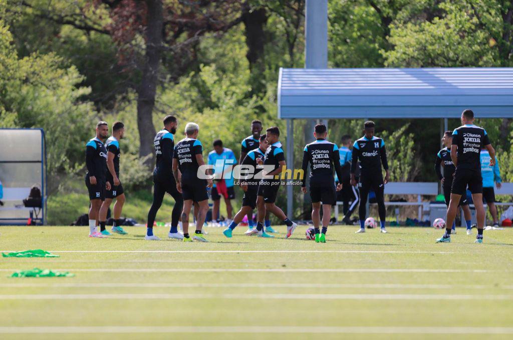 Foto especial por el Día del Padre y dos jugadores trabajaron aparte: Así fue el nuevo entrenamiento de Honduras
