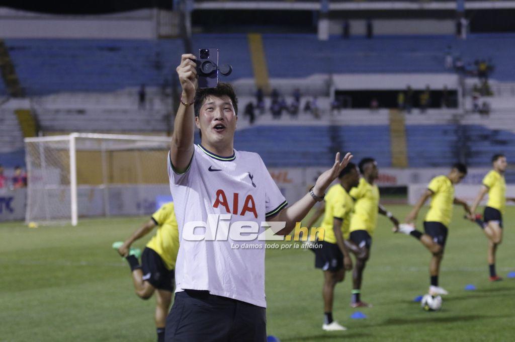 Piden la salida de Falero, el youtuber estadounidense que llegó al Olímpico y lo que pasó con hincha de Real España