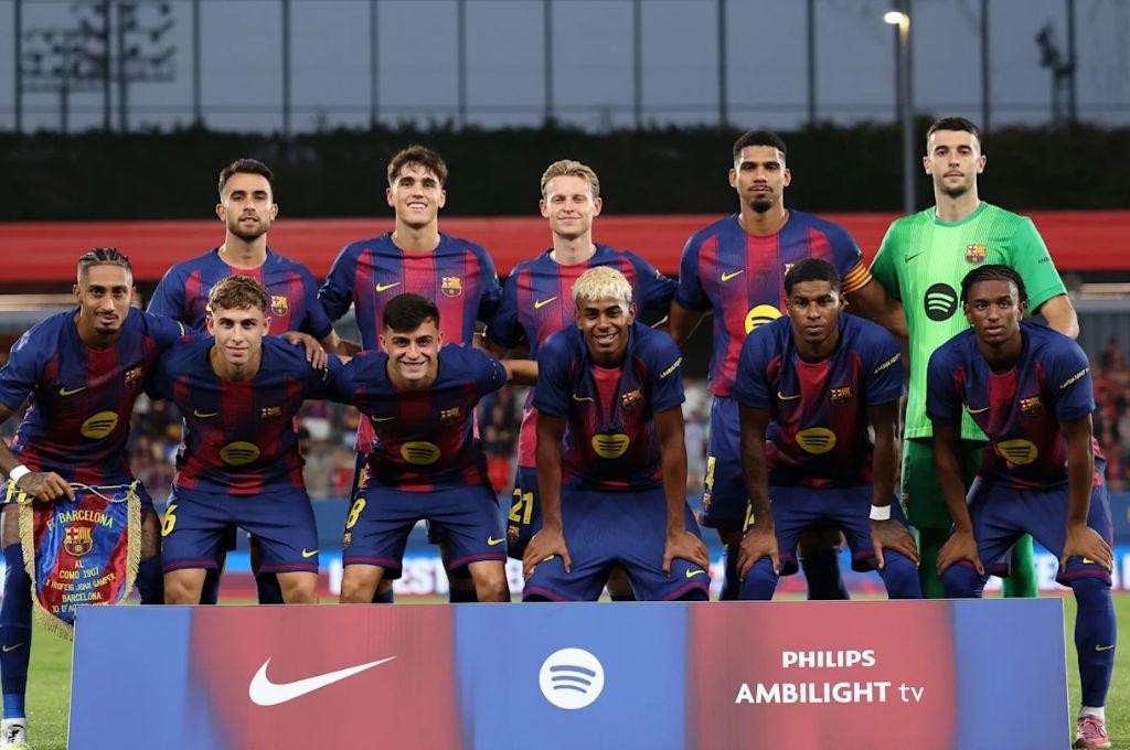 Flick sacude al Barcelona y amenaza a Laporta con no renovar: las exigencias que pone Hansi para seguir al mando