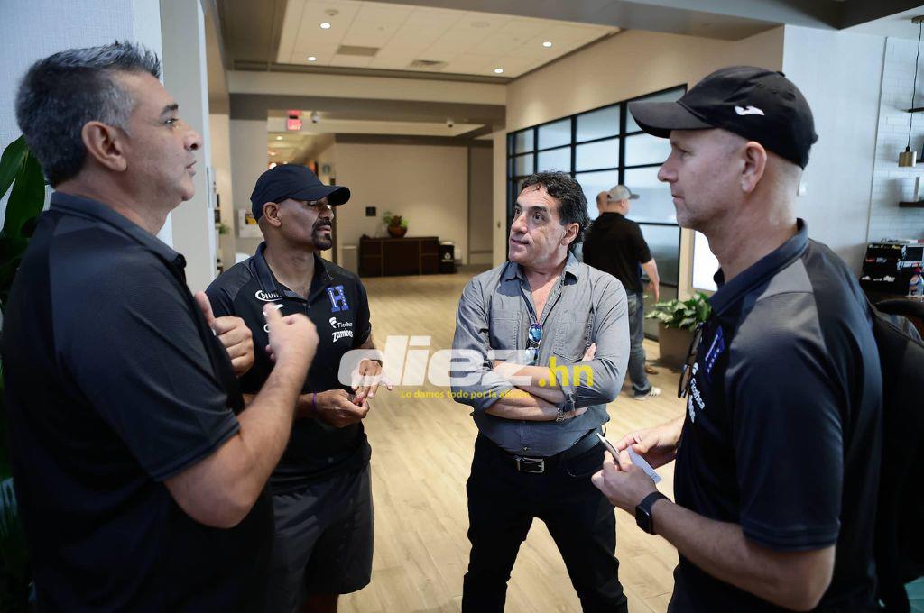 La sorpresiva visita de exmundialista al hotel de concentración de Honduras; aficionados se hicieron presente en Miami