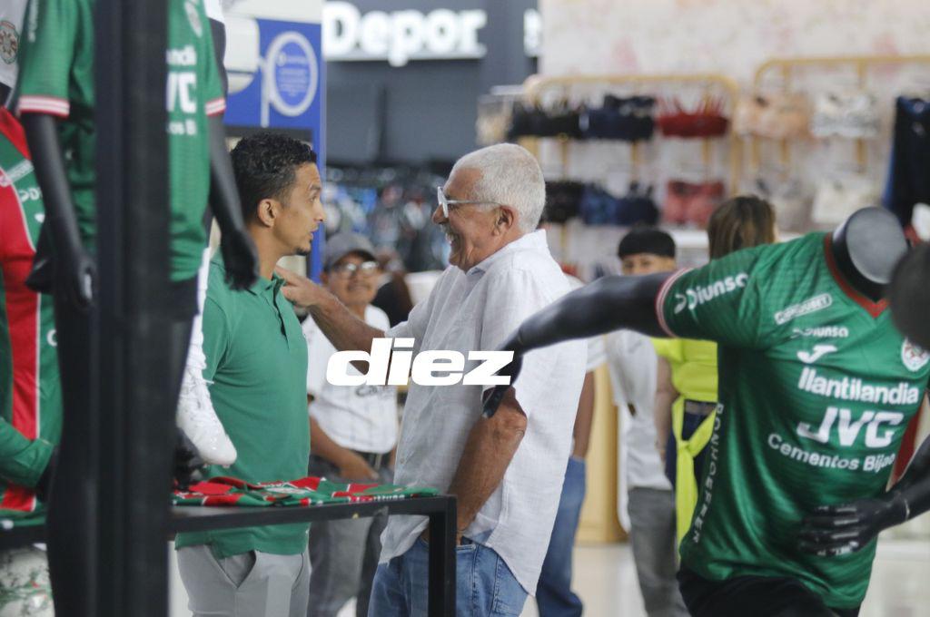 Cuerpo técnico con ídolos del club y un Manolo muy feliz: así fue la presentación de Keosseián como nuevo DT del Marathón