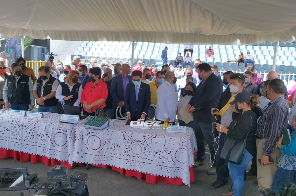 Instalación de fibra óptica y reparación total de sanitarios: Los nuevos cambios que ya luce el estadio Nacional de Tegucigalpa