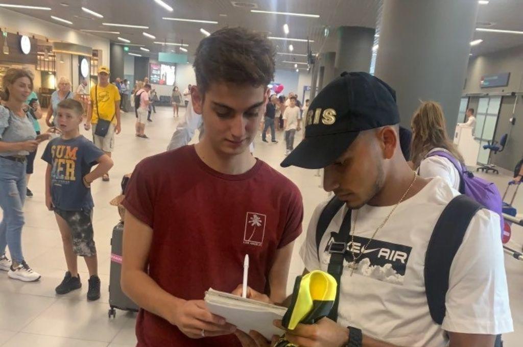 ¡En el Mar Egeo! Las primeras 24 horas de Edwin Rodríguez en el Aris de Grecia, la ciudad de sueños hechos realidad