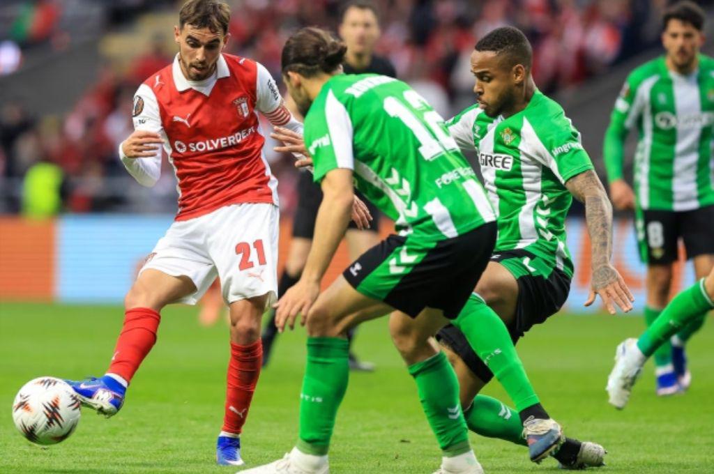 El histórico club que sorprende y vuelve a la Champions League 21 años después