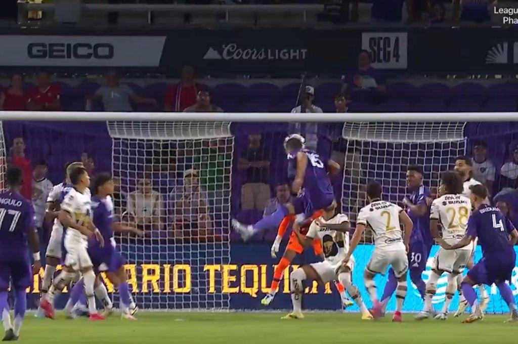 Messi se burló y le gritó en la cara a uno del Atlas, el VAR le echa la mano al Inter Miami y Keylor Navas es el héroe de Pumas